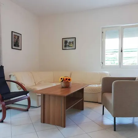 Wish Apartments *